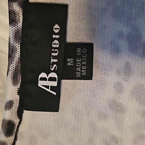 AB Studio black and white print blouse with ruffle accents - Picture 8 of 12